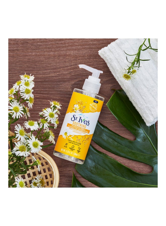 STIVES Soothing Face Wash With Chamomile Extracts Yellow 200ml - Image 2