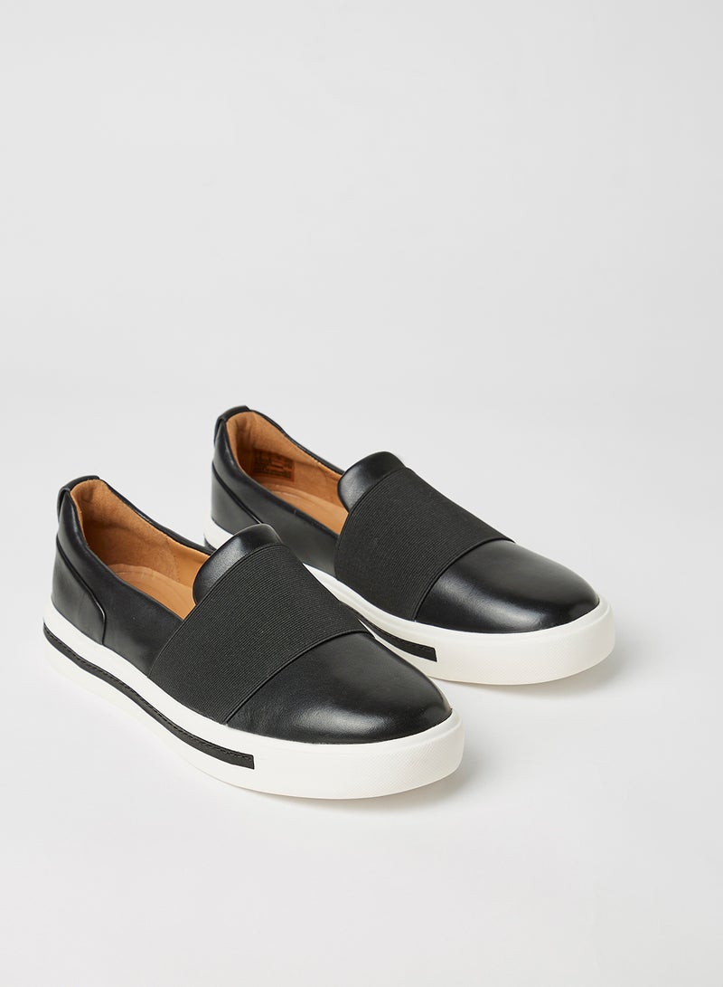 clarks - Un Maui Step Leather Slip-Ons Black - Image 1
