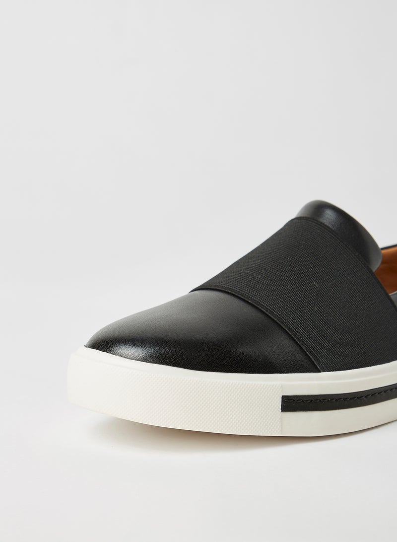 clarks - Un Maui Step Leather Slip-Ons Black - Image 1