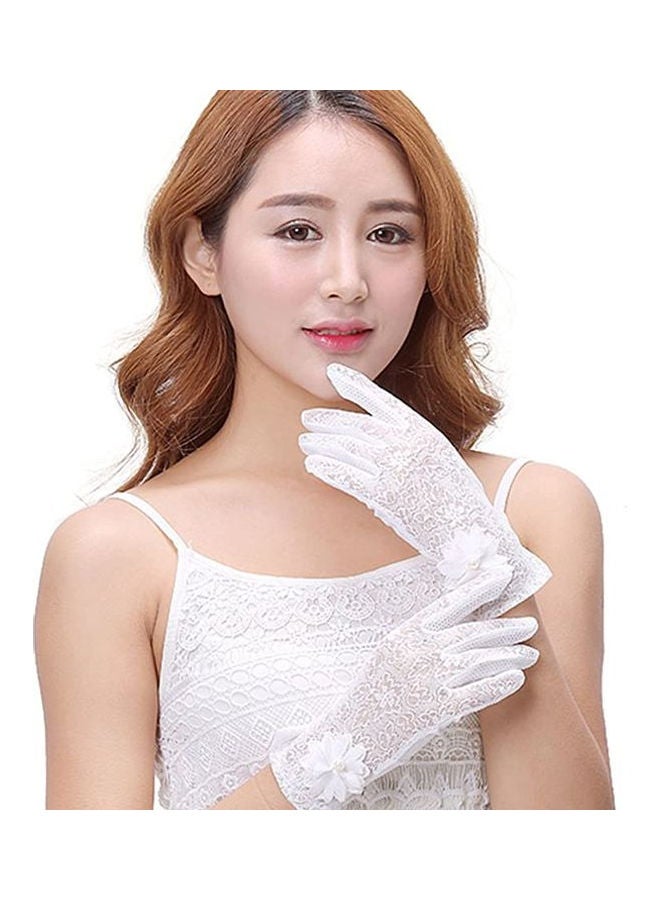 XiuWoo Pair Of Casual Embroidered Gloves White  - Image 2