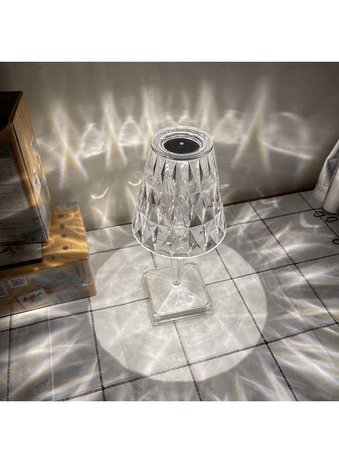 مصباح طاولة من الأكريليك قابل لإعادة الشحن بمنفذ USB بتصميم ماسي أبيض - Image 5