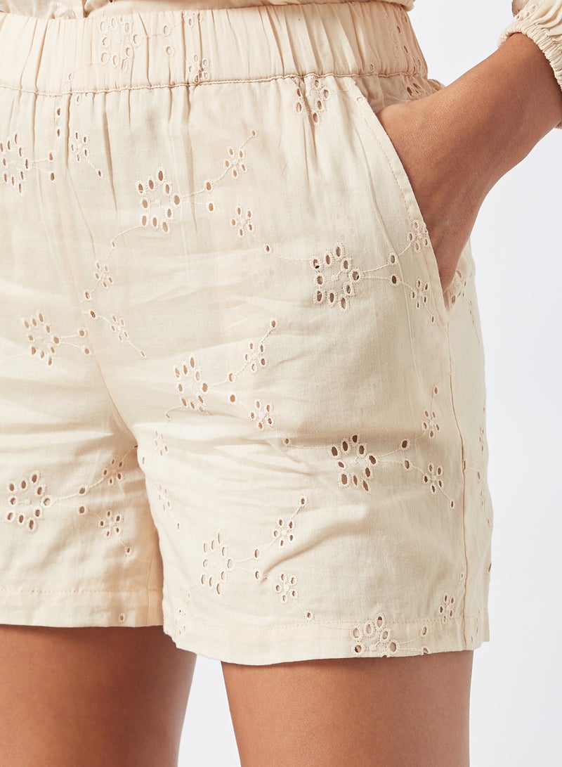 PIECES - Embroidered Shorts Beige - Image 1