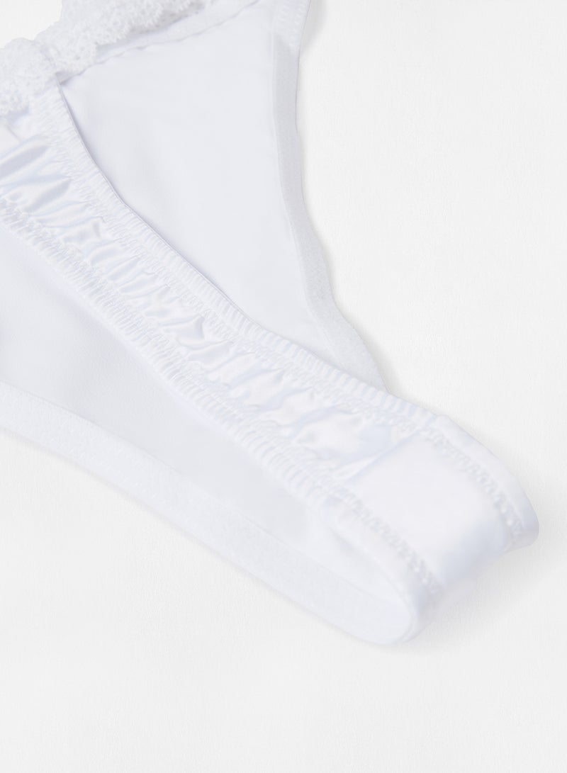 NA-KD - Lace Edge Thong Bottoms White - Image 1