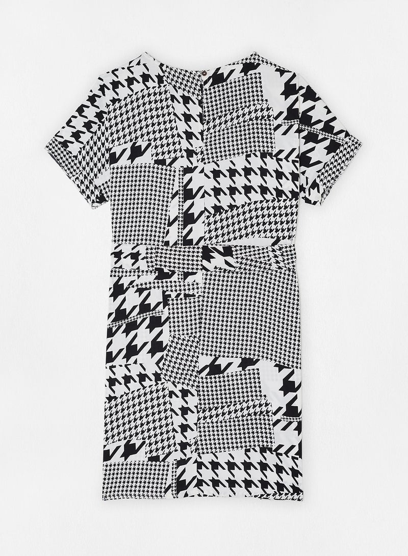 Aila Printed Round Neck Mini Dress White/Black  - Image 2