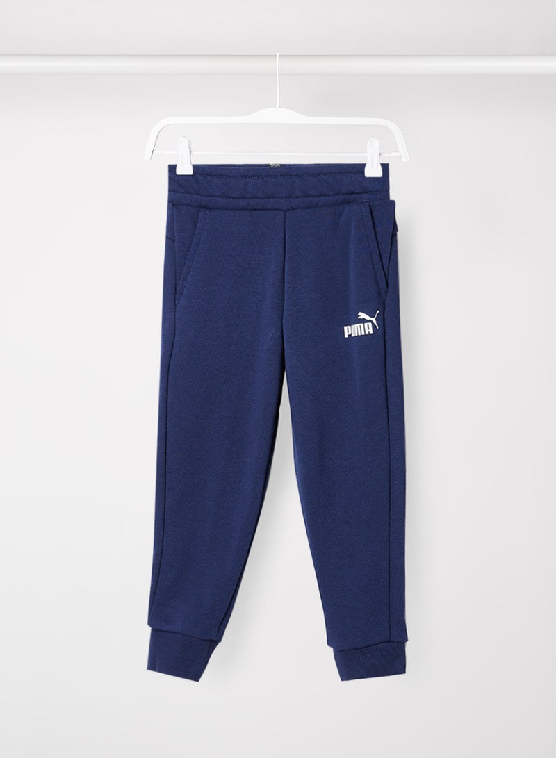 بوما بنطال رياضي خفيف للأطفال مزين بشعار من مجموعة إسينشال أزرق - Image 1