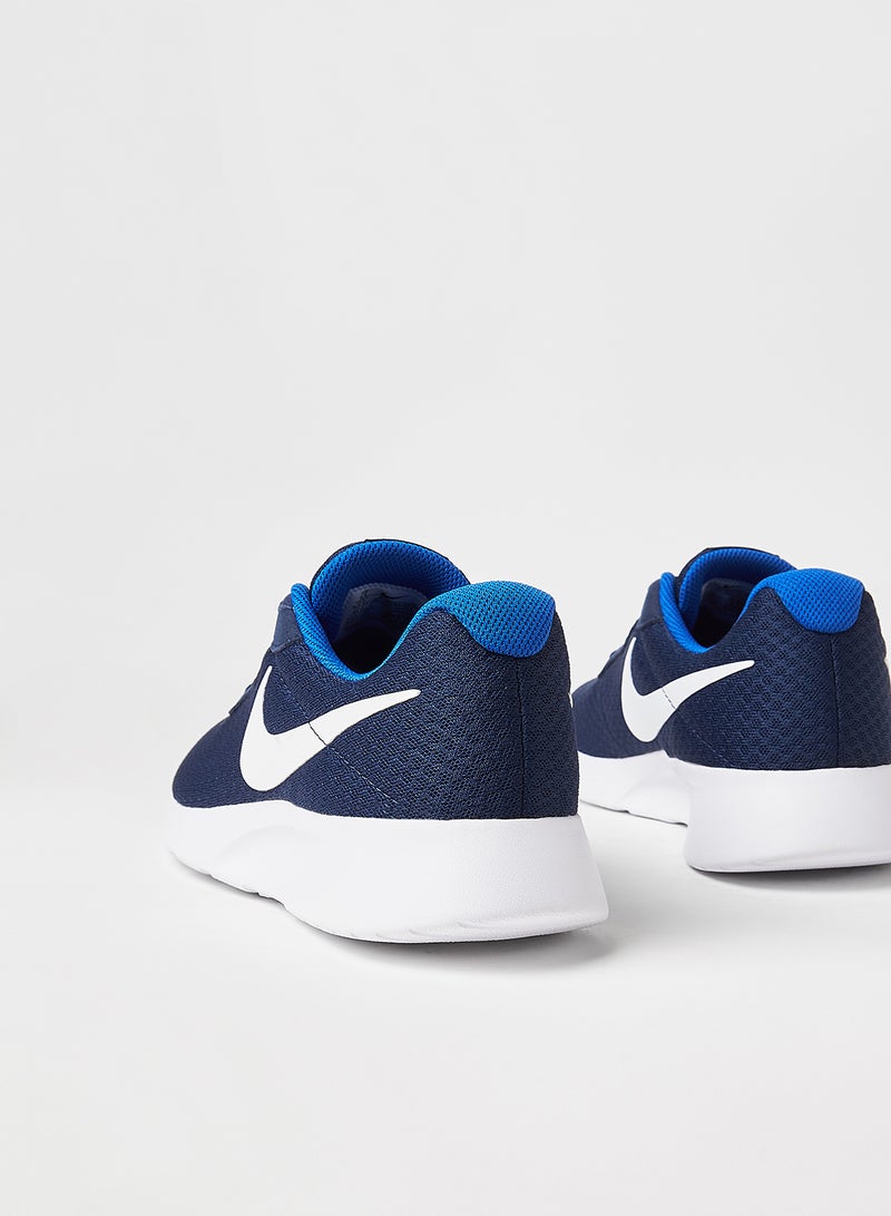 Nike - Tanjun Low Top Sneakers Blue - Image 1