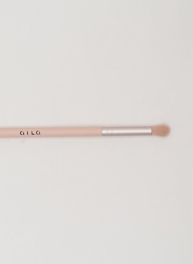 Aila - Makeup Brush Pink - Image 1
