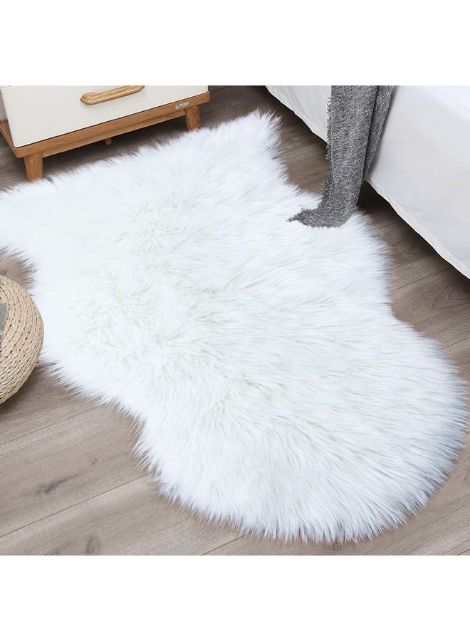 NUKHBAA - Soft Furry Rug White 90x60cm - Image 1