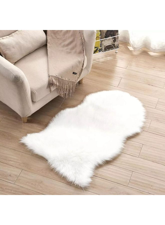 NUKHBAA - Soft Furry Rug White 90x60cm - Image 1
