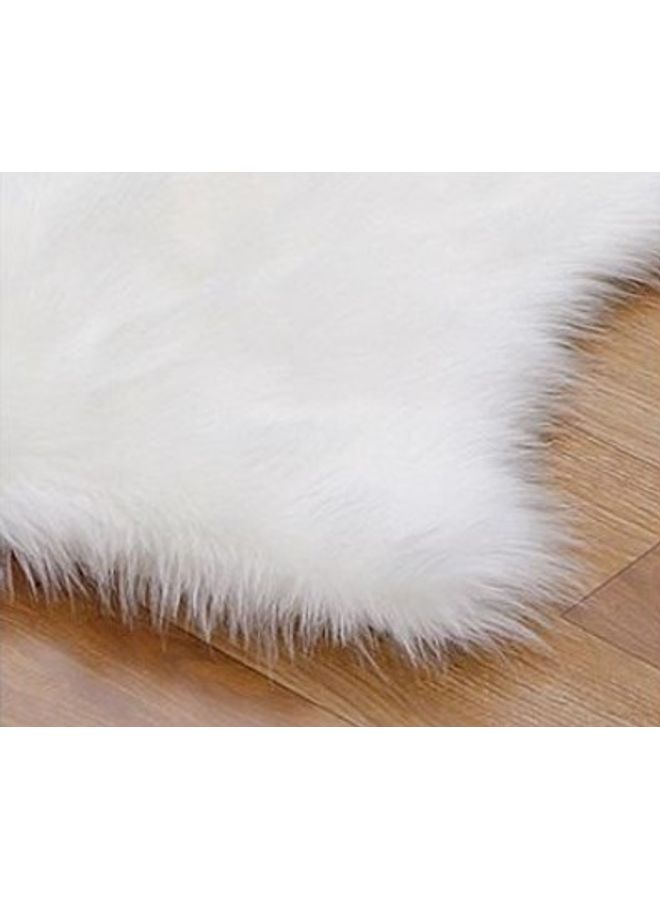 NUKHBAA - Soft Furry Rug White 90x60cm - Image 1