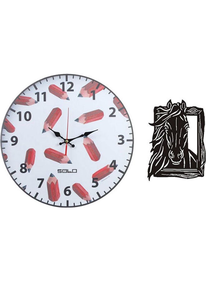 سولو ساعة حائط خشبية دائرية بعقارب مع لوحة فنية من الخشب بتصميم حصان طراز B7348 متعدد الألوان 40سم