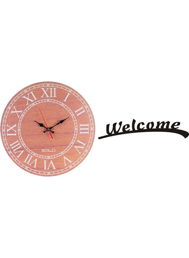 سولو "لوحة فنية من الخشب بتَصميم ساعة حائط خشبية دائرية بعقارب مطبوع عليها كلمة "Welcome" طراز B7889" متعدد الألوان 40سم
