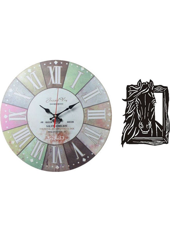 سولو ساعة حائط خشبية دائرية بعقارب مع لوحة فنية من الخشب بتصميم حصان طراز B6968 متعدد الألوان 40سم