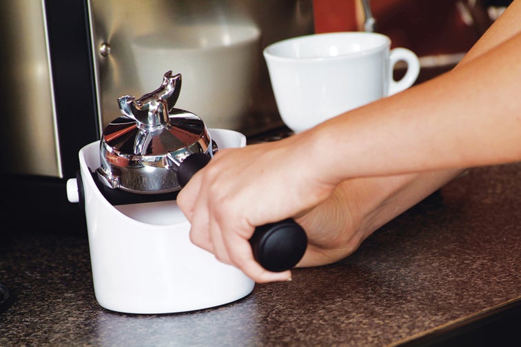Dreamfarm Dreamfarm Grindenstein Sturdy, Compact, Modern Espresso Coffee Grind Knock Box, Space-Saving Design for Easy Use and Cleanup, Durable, Coffee Knock Box for Home Baristas, Black Black 10.2x11cm  - Image 4