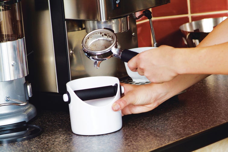 Dreamfarm Dreamfarm Grindenstein Sturdy, Compact, Modern Espresso Coffee Grind Knock Box, Space-Saving Design for Easy Use and Cleanup, Durable, Coffee Knock Box for Home Baristas, Black Black 10.2x11cm  - Image 5