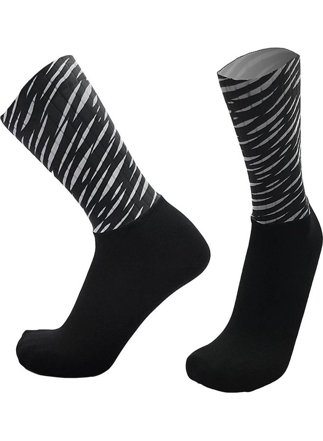 Generic Antiskidding Breathable Aero Socks - Image 1