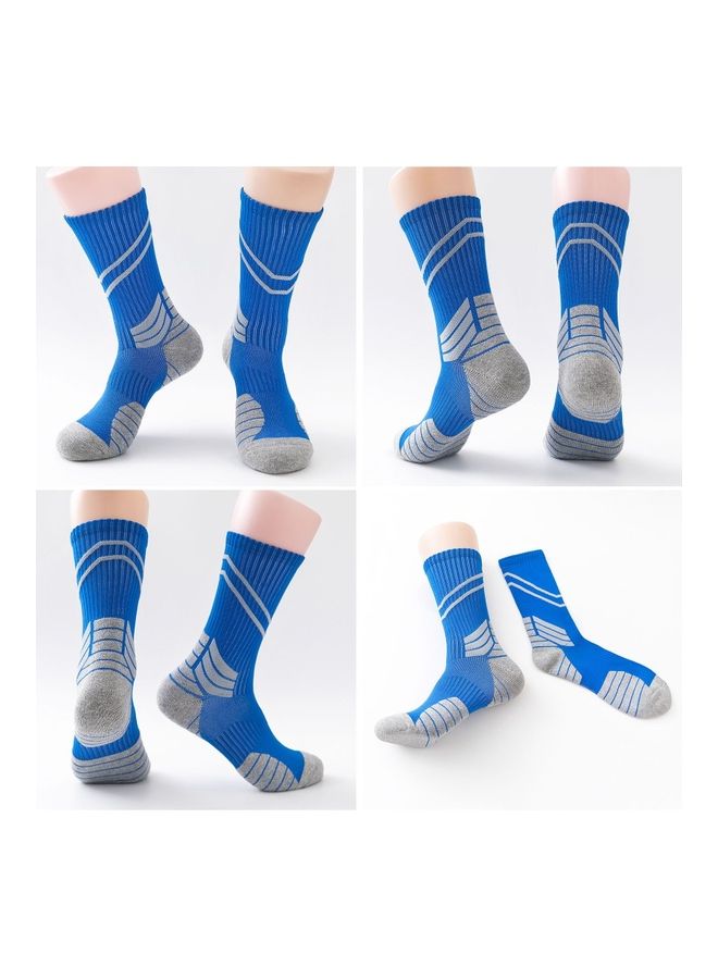Generic Striped Elastic Breathable Sports Socks  - Image 3