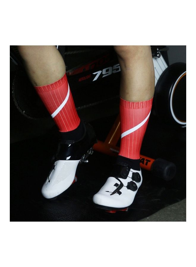 Generic Reflective Striped Breathable Sports Socks - Image 4