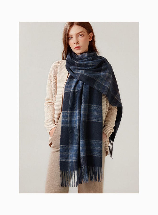 جوي شيك وشاح محيك بنقشة مربعات بشراشيب أزرق/ أسود - Image 2