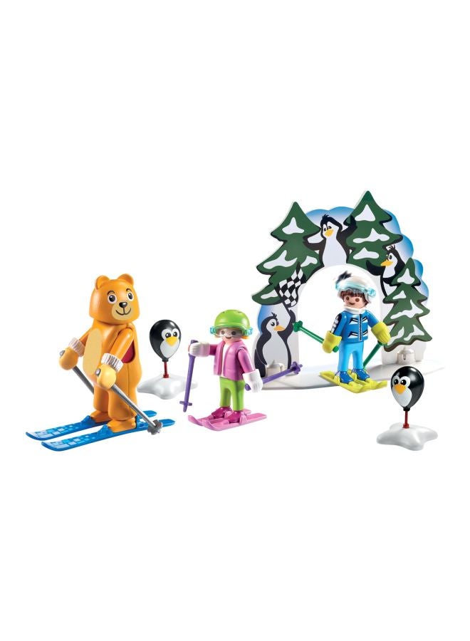 Playmobil - 9282 38-Piece Ski Lesson Family Fun Building Set 9282 38 4+ Years - Image 1