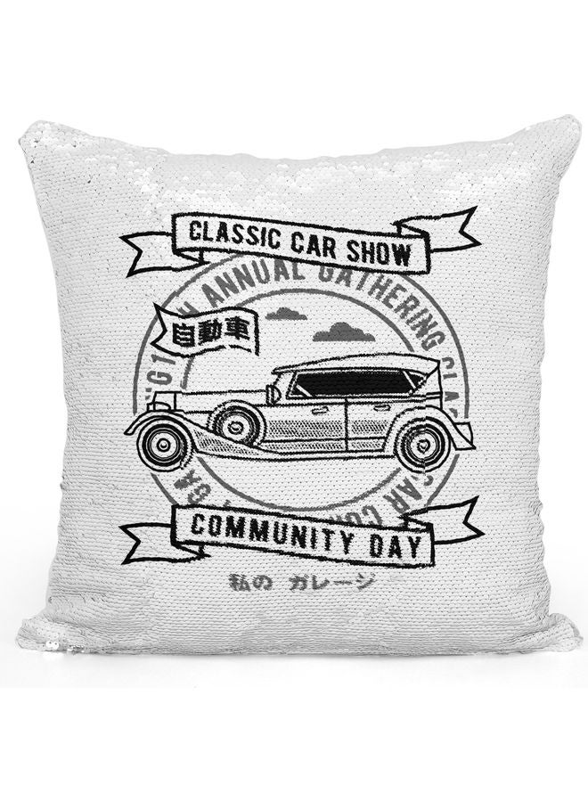 وسادة زينة للديكور مطرزة بالترتر القلاب بتصميم سيارة كلاسيكية وعبارة "Classic Car Show " أبيض/ أسود 40x40سم - Image 1