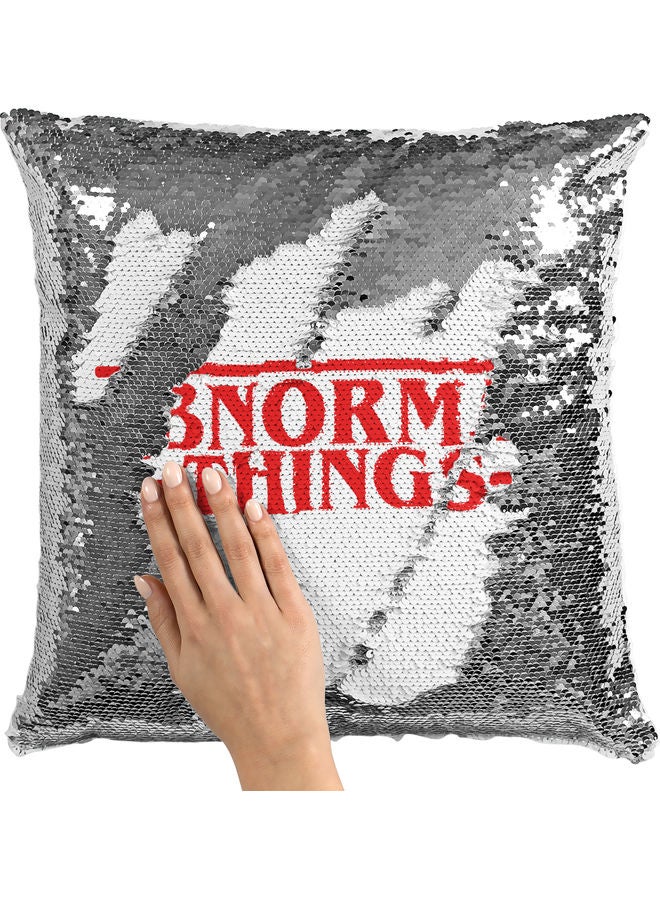 وسادة زينة مزينة بالترتر ومطبوع عليها عبارة "Abnormal Things" أبيض/أحمر/فضي 40x40سم - Image 2