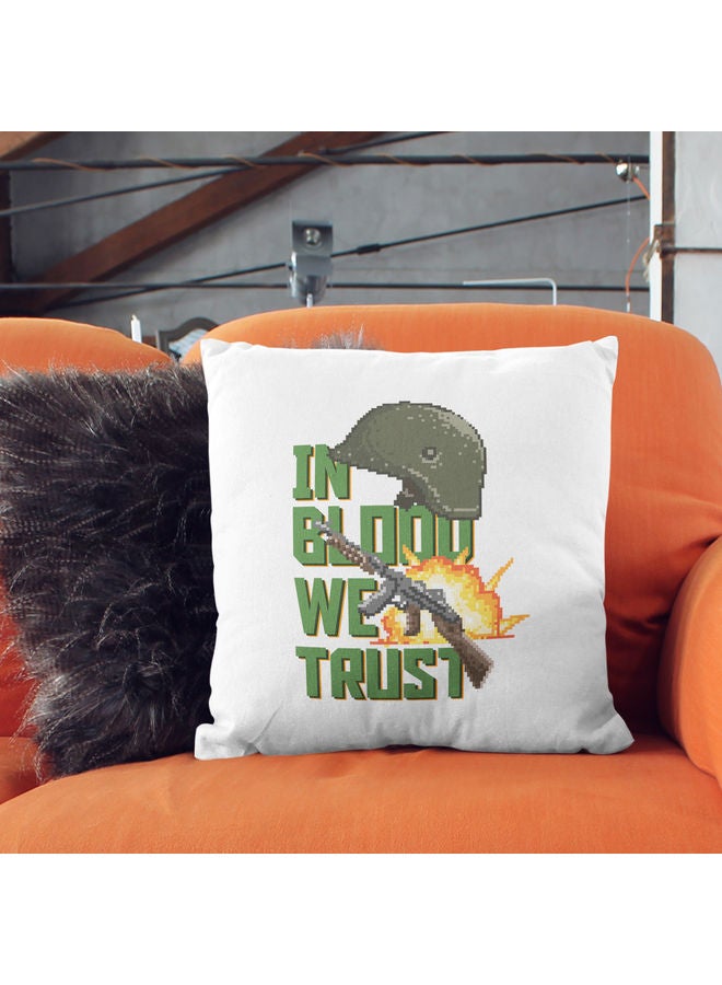 وسادة زينة مطبوع عليها عبارة "Blood We Trust" متعدد الألوان - Image 2
