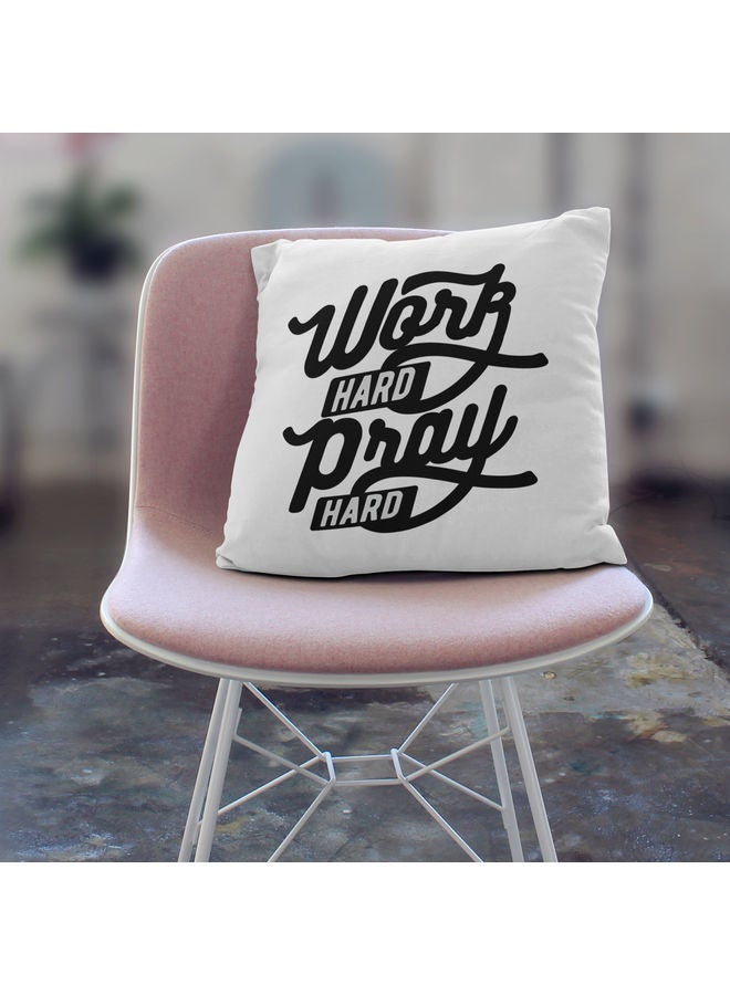 وسادة زينة للديكور مزينة بطبعة عبارة "Work Hard" للحث على العمل والتواضع أبيض/ أسود - Image 3
