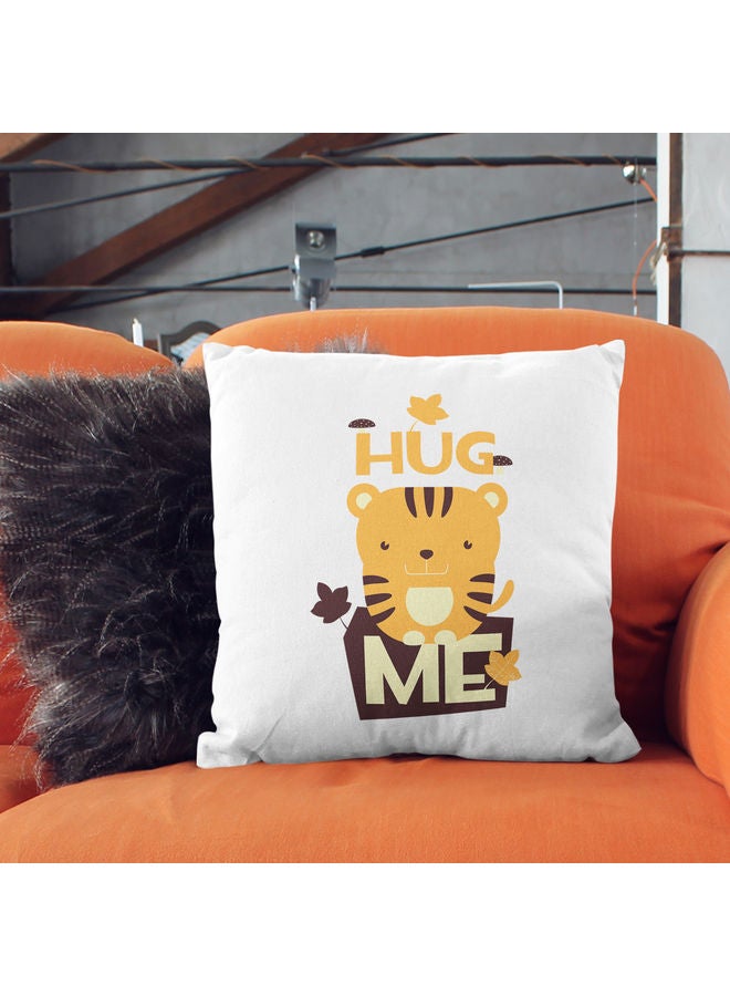 وسادة زينة للديكور بطبعة اقتباس "Hug Me" متعدد الألوان - Image 2