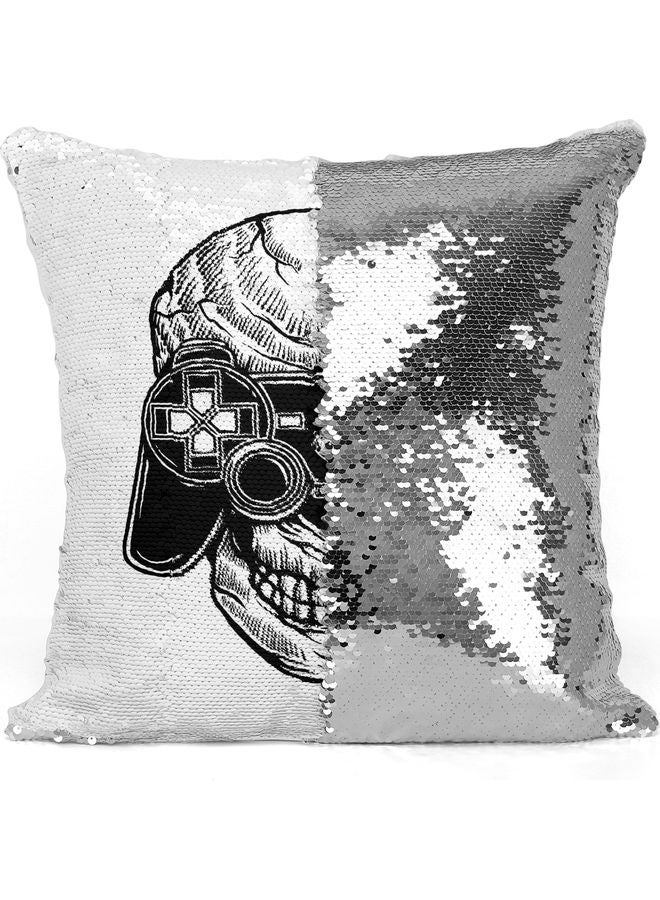 وسادة زينة للديكور مزينة بالترتر القلاب بطبعة جمجمة و ذراع تحكم جهاز البلايستيشن القديم أبيض/أسود/فضي 40x40سم - Image 3