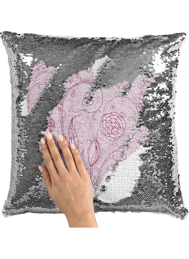 وسادة زينة مزينة بالترتر بتصميم قلب وزهور أبيض/ فضي/ وردي 40x40سم - Image 2