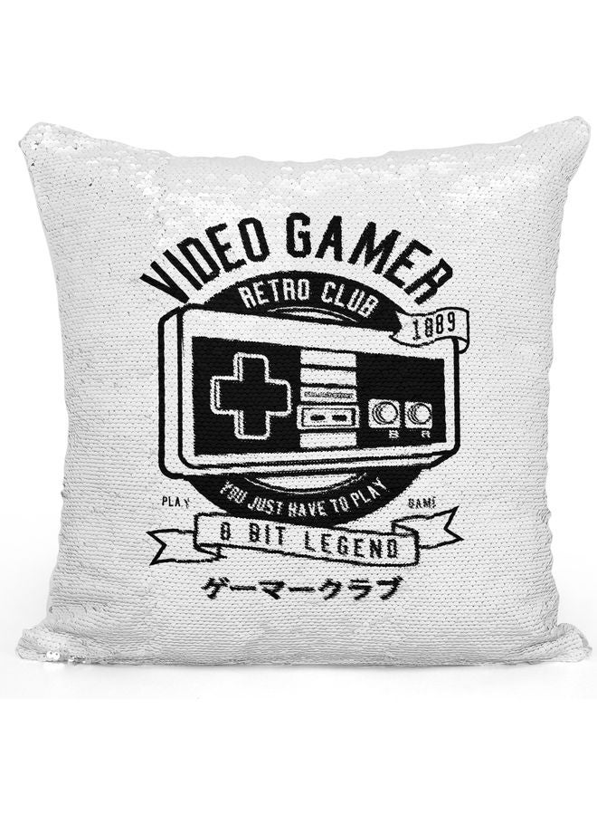 وسادة زينة للديكور مزينة بالترتر القلاب بطبعة جهاز ألعاب وعبارة "Video Gamer" أبيض/أسود/فضي 40x40سم - Image 1