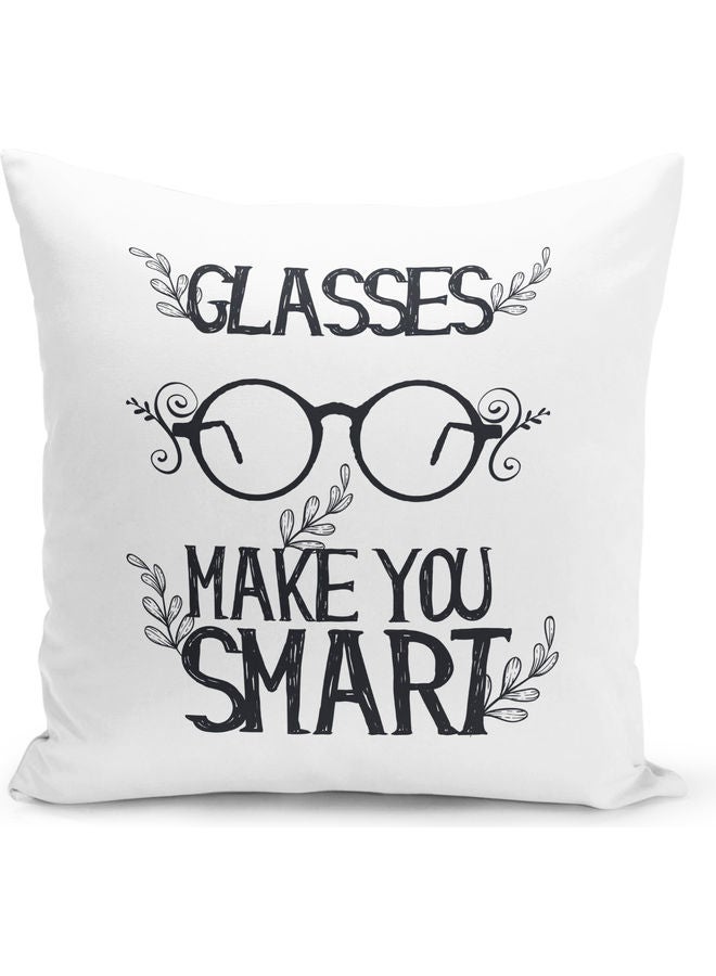 وسادة زينة للديكور مزينة بطبعة عبارة "Glasses Make You Smart " أبيض/ أسود - Image 1