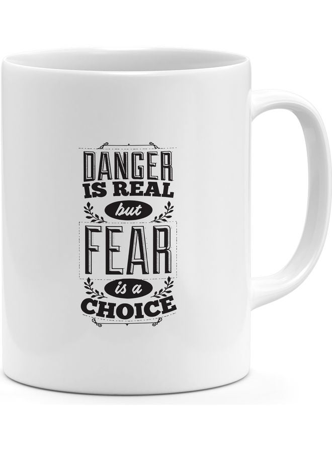 مج قهوة مطبوع عليه اقتباس "Danger" أبيض/ أسود - Image 1