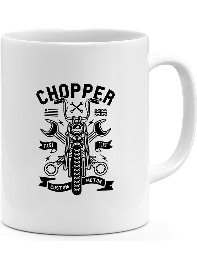 مج قهوة بتصميم "chopper" أبيض/ أسود - Image 1