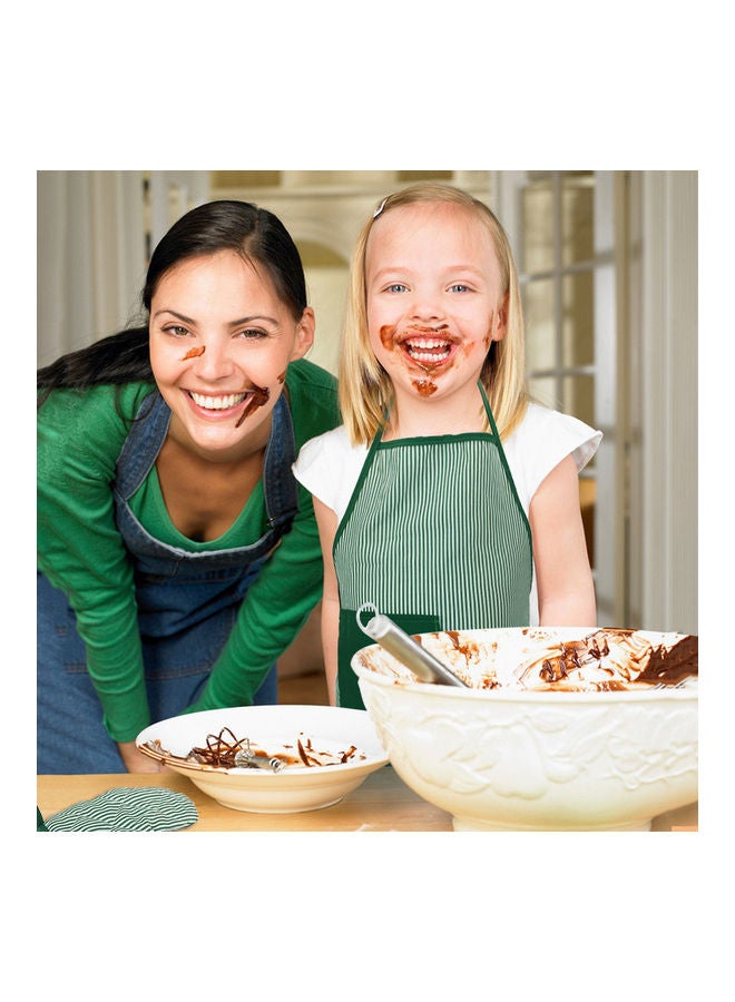 Kids Cooking And Baking Apron Set With Hat  - Image 4