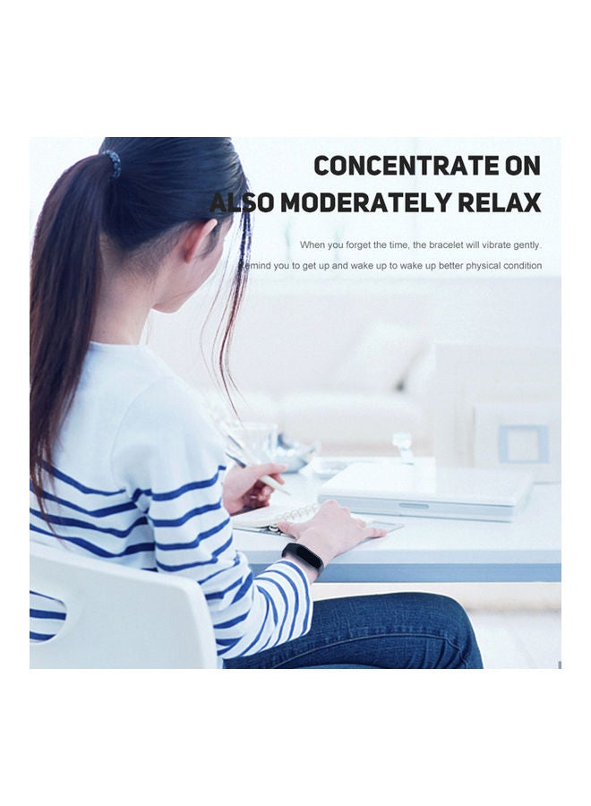 ساعة ذكية متعددة الوظائف ومضادة للماء من طراز M4 لون أسود - Image 2