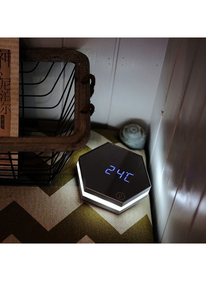 ساعة منبه رقمية من الزجاج مزودة بمرآة ، مقياس حرارة وإضاءة LED . فضي/أبيض . 13.7x13.7x3.5سم - Image 5