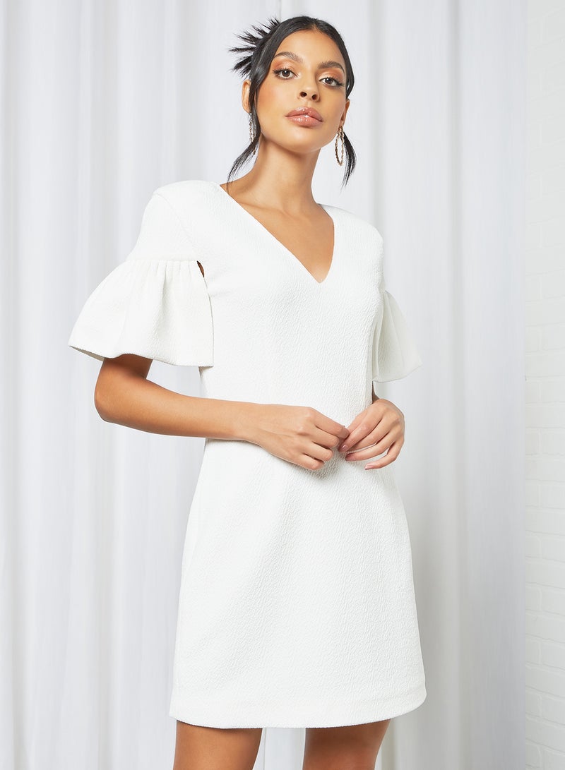 ELLIATT - Nikita V-Neck Dress White - Image 1