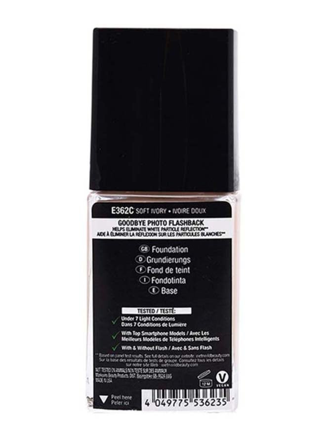 Wet N Wild Photofocus Liquid Longwear Foundation Soft Ivory  - Image 4