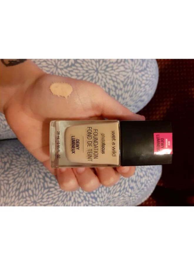 Wet N Wild Photo Focus Dewy Foundation Classic Beige  - Image 4