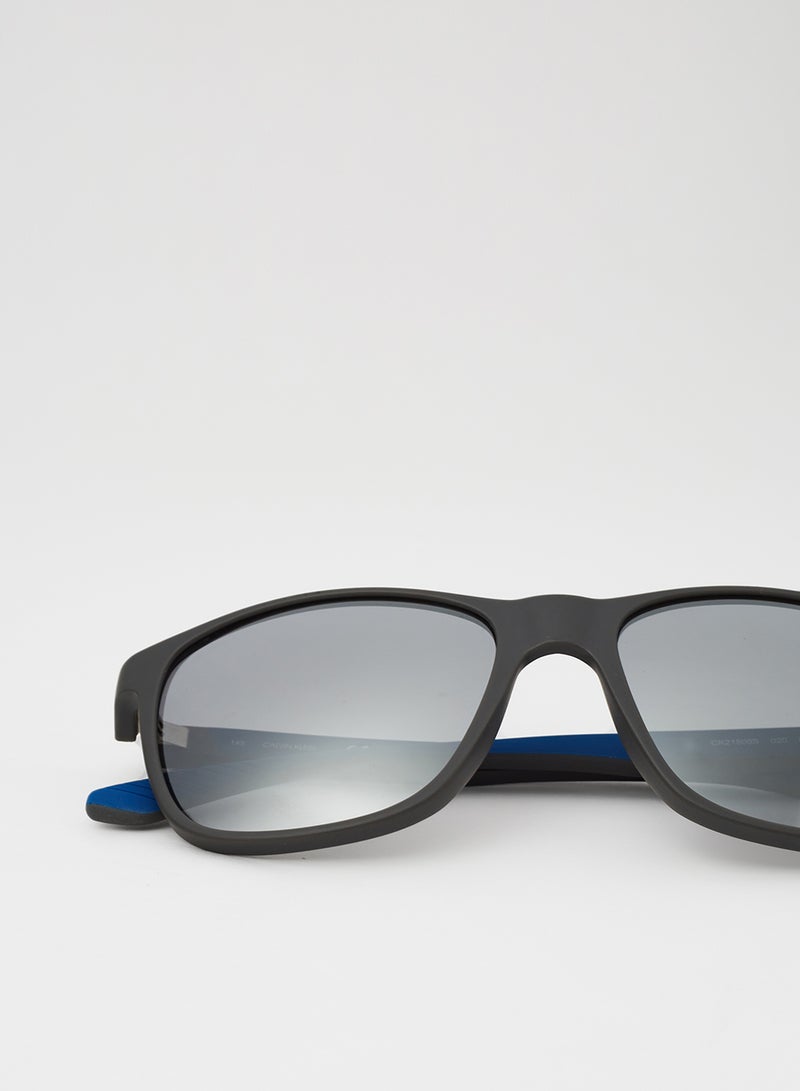 كالفن كلاين نظارة شمسية معدلة من مادة TR90 وبإطار مستطيل كامل  - عدسات بمقاس: 55 مم للرجال - Image 4