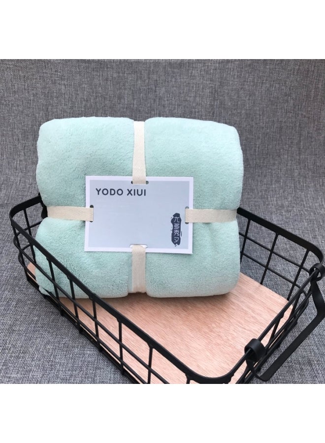 أو إي إم منشفة بحافة مموجة تتميز بكثافة عالية من صوف المرجان أخضر 15 X 51 X 8سم