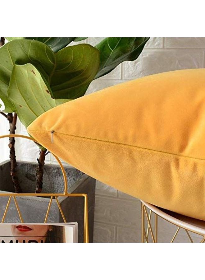 بنهيليغنز طقم وسائد ديكور مخملية بتصميم بسيط مكون من 4 قطع أصفر - Image 4