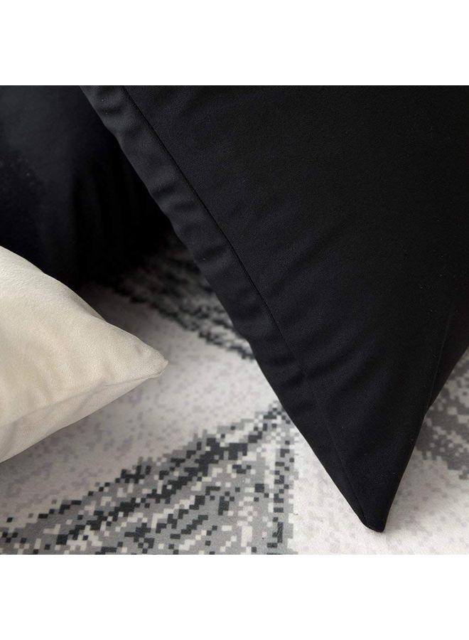 بنهيليغنز طقم وسائد ديكور مخملية بتصميم بسيط مكون من 4 قطع أسود - Image 3