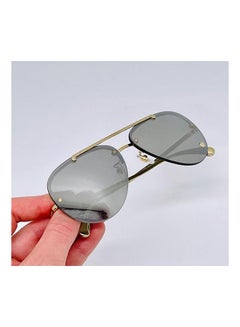 VERSACE Women's Modern Round Sunglasses 2231-60-1252-6G  - Image 2