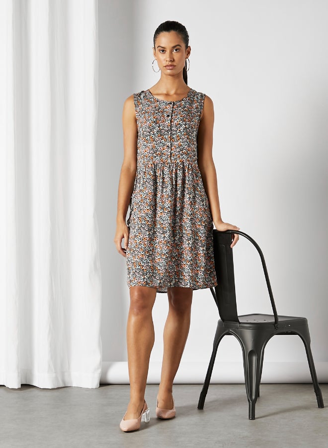OFFROAD Floral Print Short Sleeve Dress Aop Black Multicolour  - Image 3