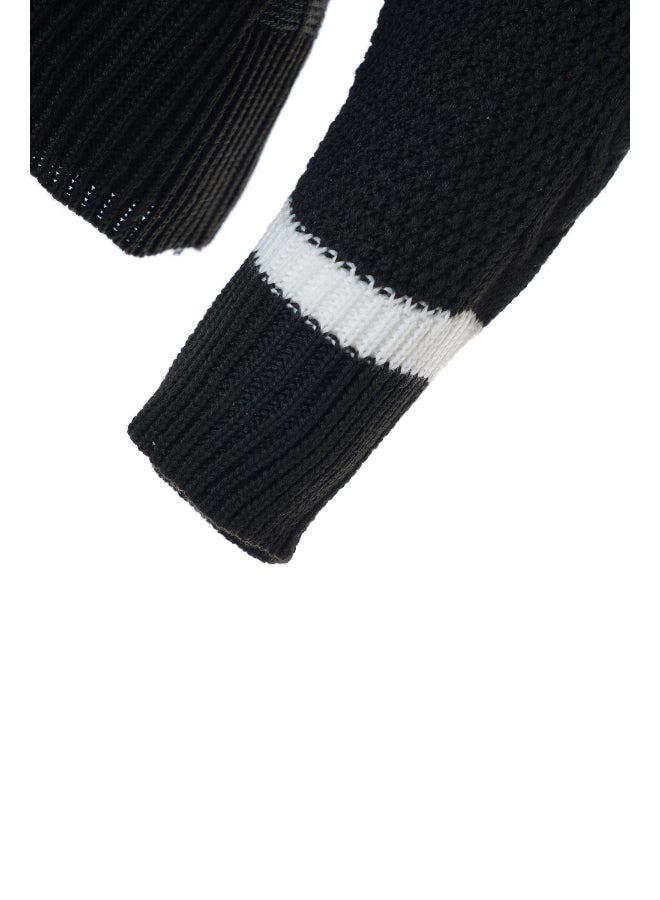 Aila Women V-Neck Color Block Sweater Black  - Image 5