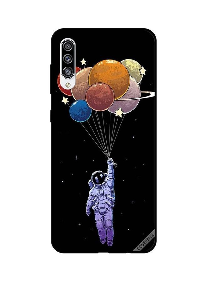 كوفرنيكس غطاء حماية واقٍ بطبعة رائد فضاء يمسك الكواكب جميعاً لهاتف سامسونج جالاكسي A30s متعدد الألوان - Image 1