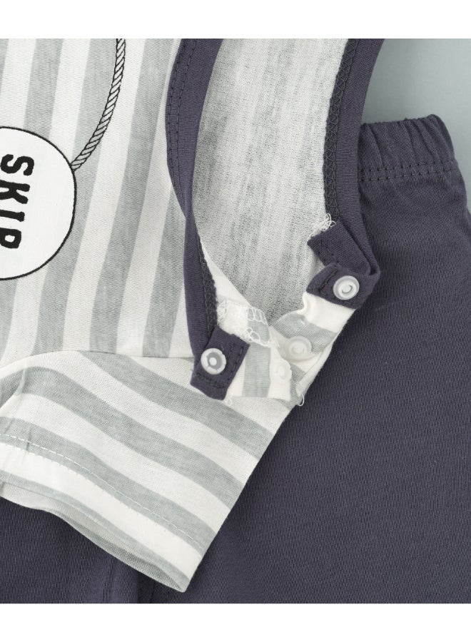 babyqlo Printed T-Shirt And Shorts Set White/Grey  - Image 4
